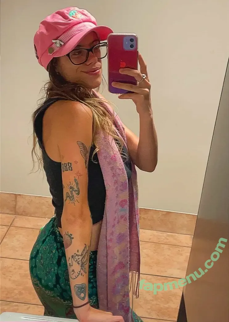 Erin Daugherty nude photo #0017 (esunnyd)