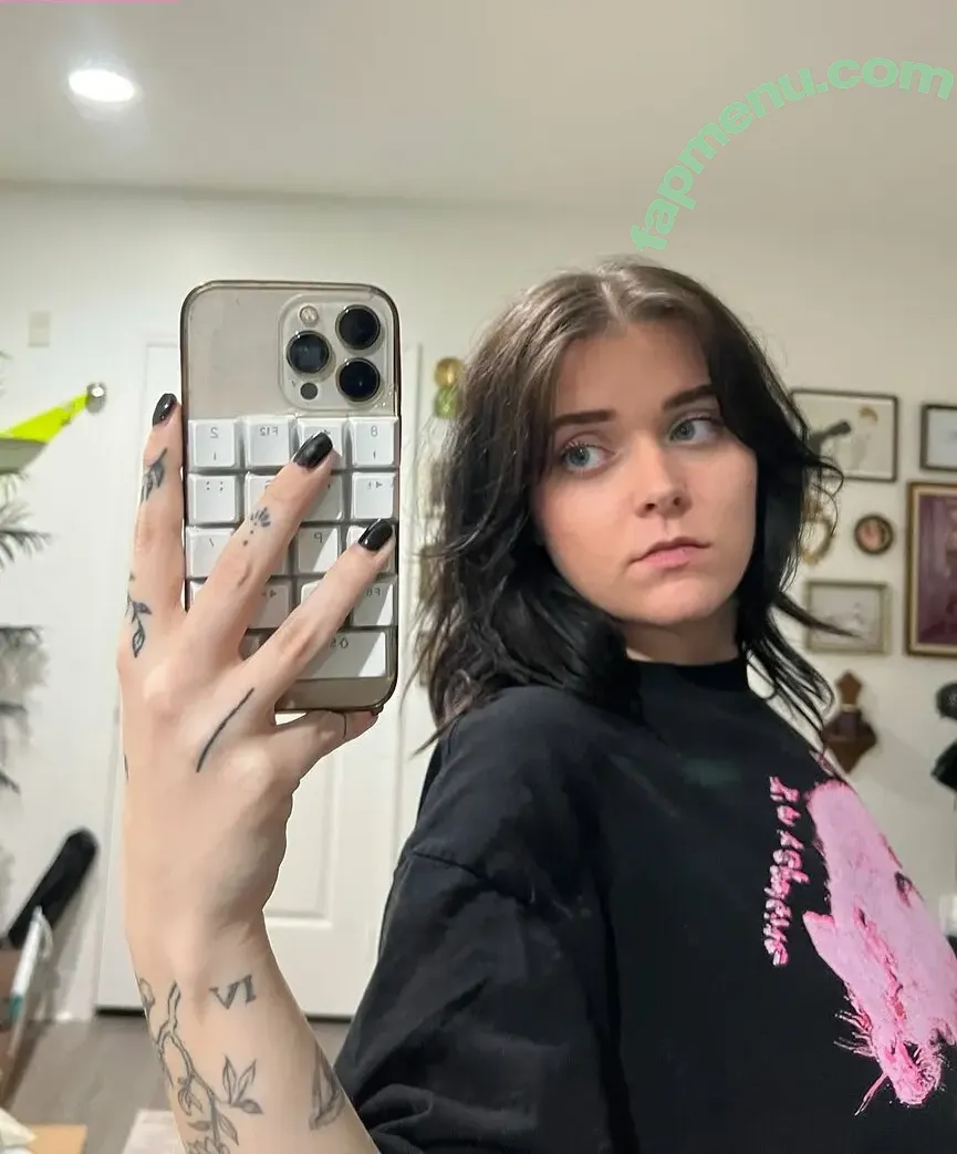 Erin Dougal nude photo #0101 (Smosh / erindougal)