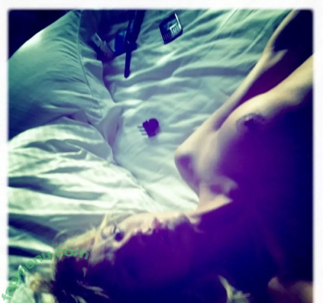 Erin Heatherton nude photo #0017 (ErinHeatherton / erinheathertonlegit)