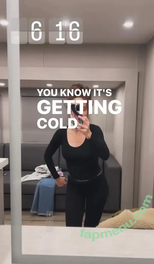 Erin Karpluk nude photo #0077 (erinkarpluk)