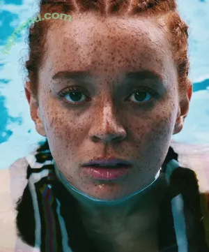 Erin Kellymen / erin.kellyman nude photo #0013