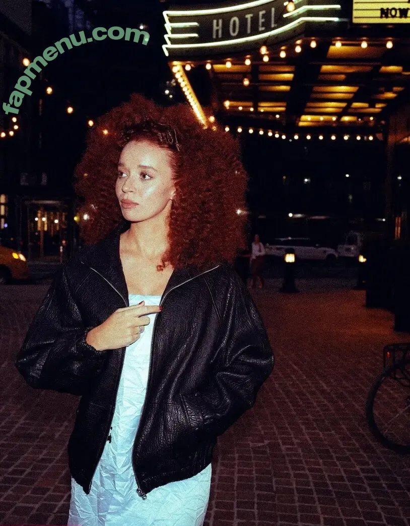 Erin Kellymen nude photo #0023 (erin.kellyman)