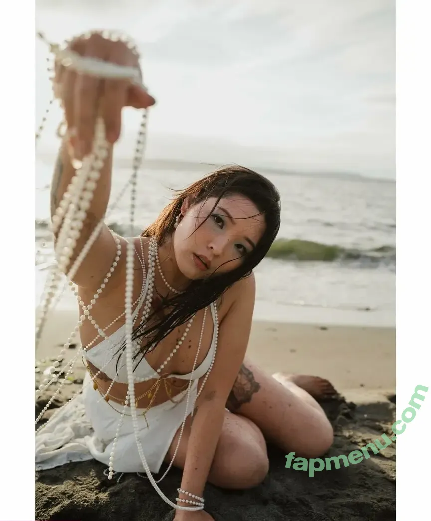 Erin Li nude photo #0017 (erinlimodel)