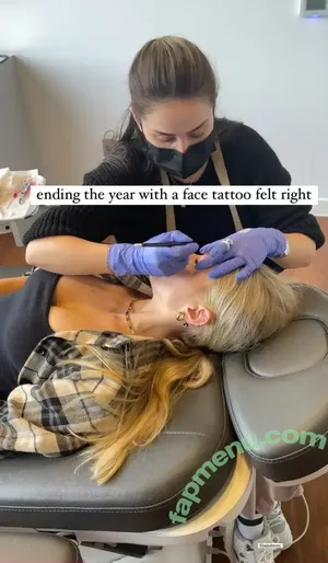 Erin Moriarty / erinelairmoriarty nude photo #0236