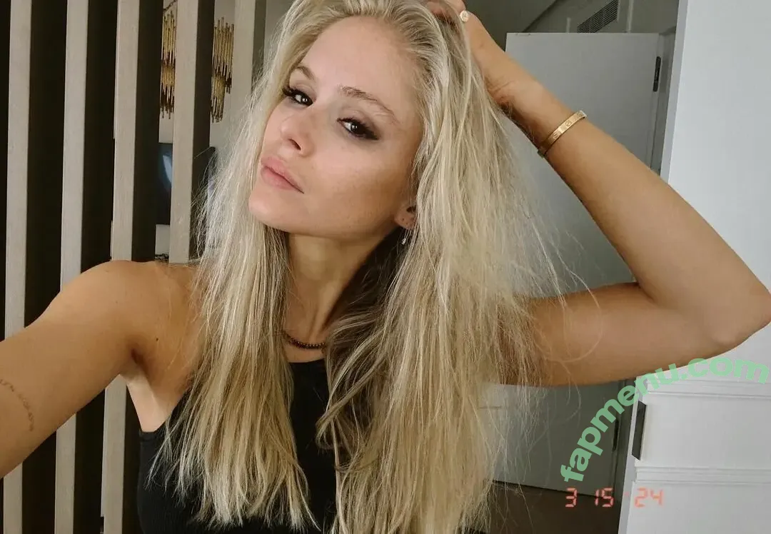 Erin Moriarty nude photo #0284 (erinelairmoriarty)