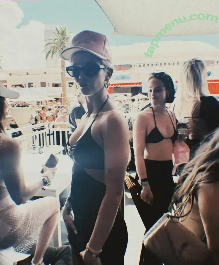 Erin Moriarty nude photo #0296 (erinelairmoriarty)