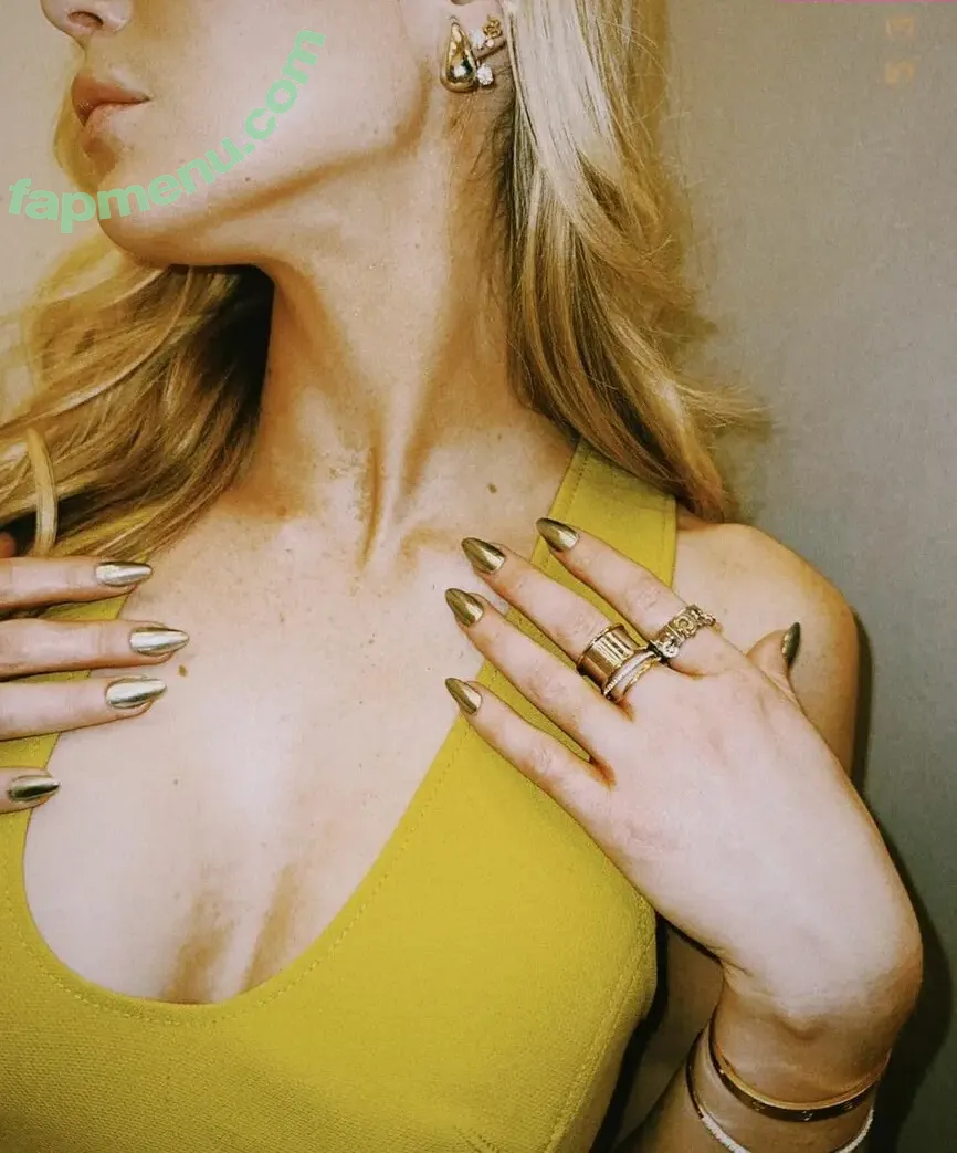 Erin Moriarty nude photo #0314 (erinelairmoriarty)