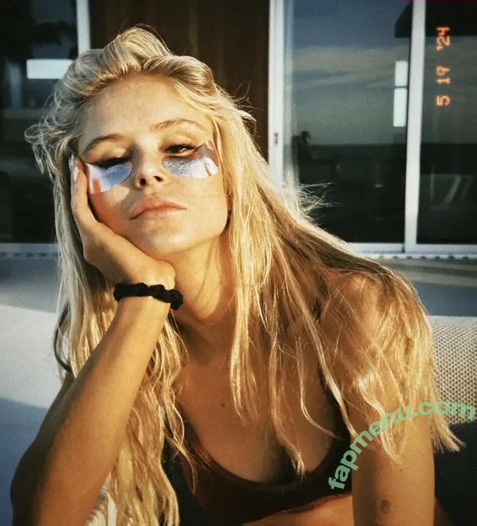 Erin Moriarty nude photo #0361 (erinelairmoriarty)