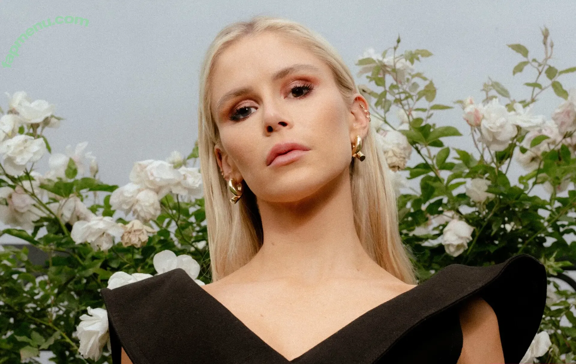 Erin Moriarty nude photo #0412 (erinelairmoriarty)