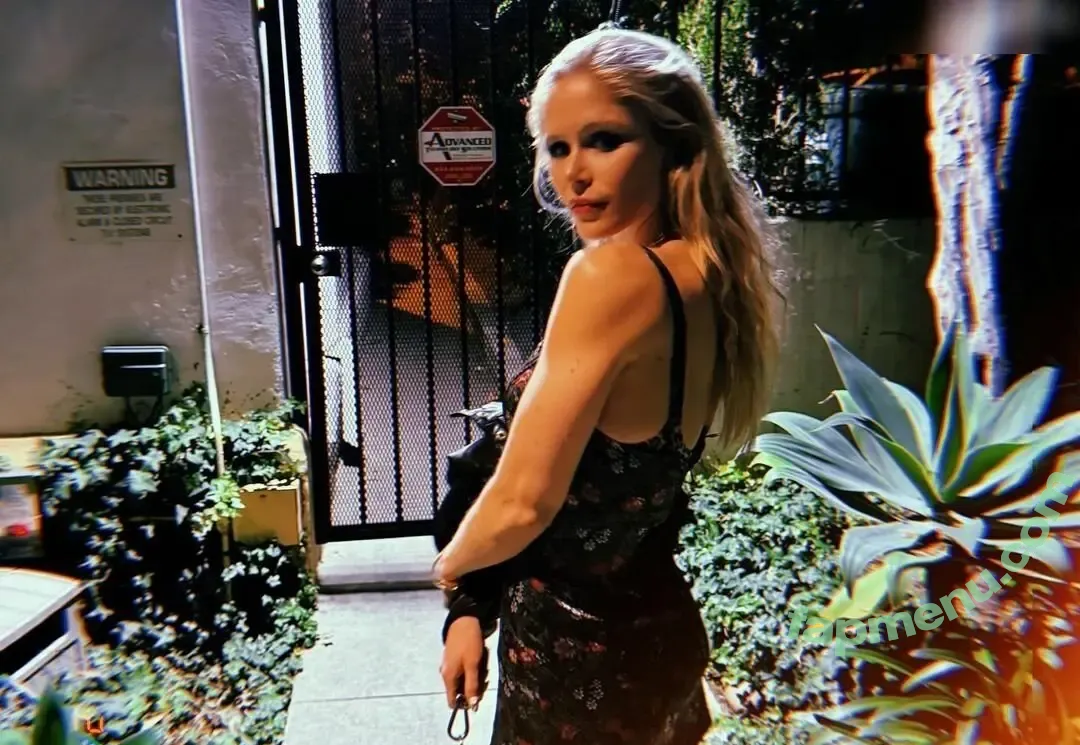 Erin Moriarty nude photo #0419 (erinelairmoriarty)