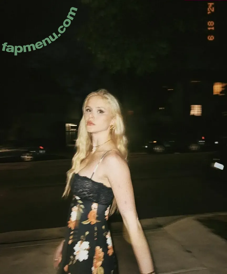 Erin Moriarty nude photo #0429 (erinelairmoriarty)