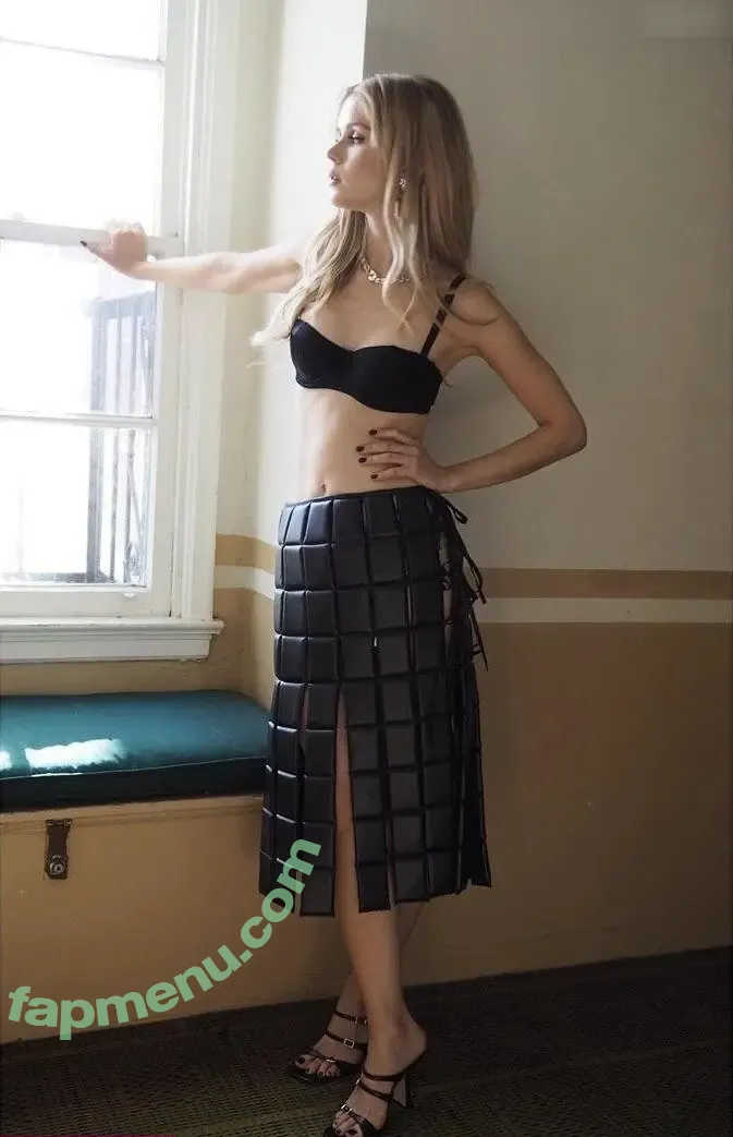 Erin Moriarty nude photo #0474 (erinelairmoriarty)