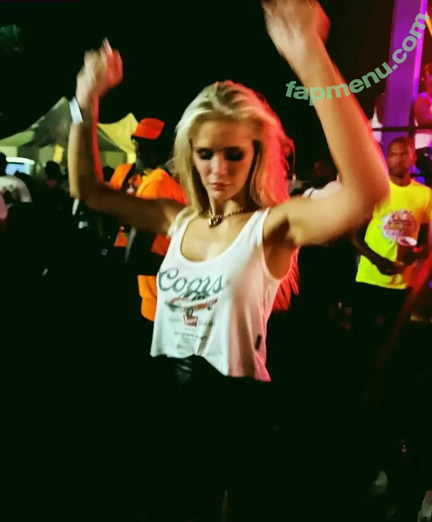 Erin Moriarty nude photo #0511 (erinelairmoriarty)