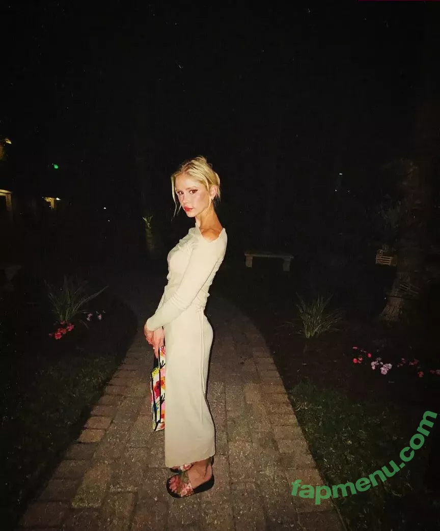 Erin Moriarty nude photo #0702 (erinelairmoriarty)