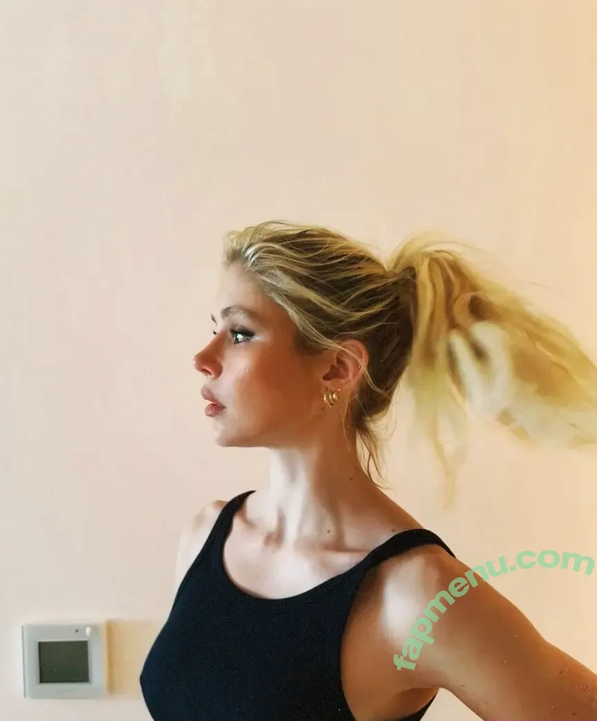 Erin Moriarty nude photo #0874 (erinelairmoriarty)
