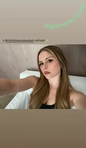 Erin Moriarty / erinelairmoriarty nude photo #1109