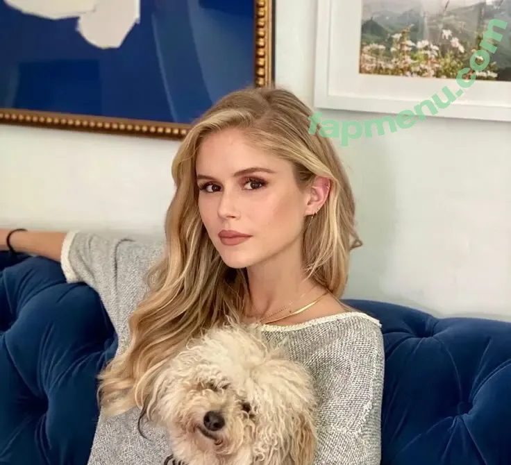 Erin Moriarty nude photo #1032 (erinelairmoriarty)