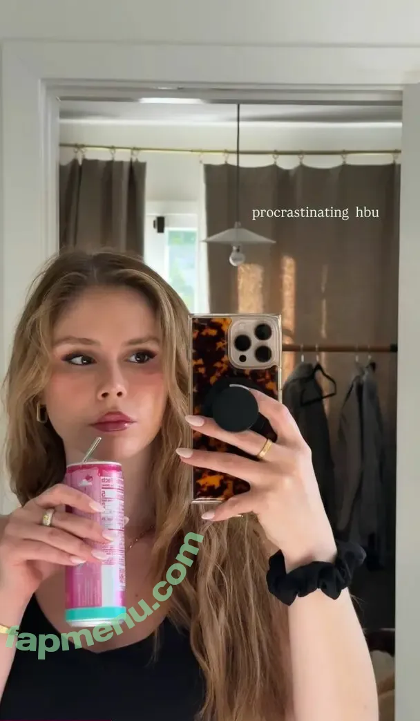 Erin Moriarty nude photo #1108 (erinelairmoriarty)