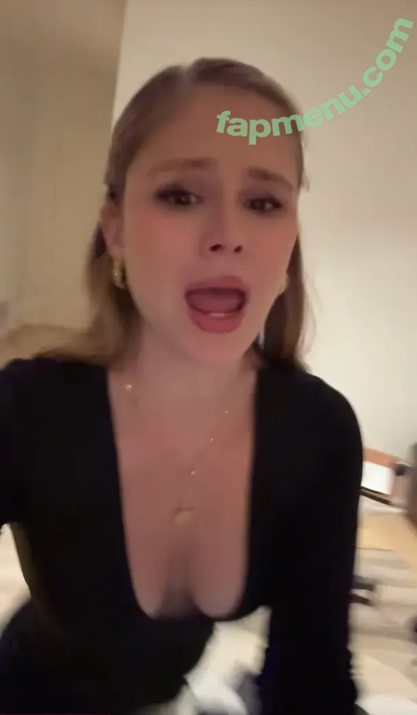 Erin Moriarty nude photo #1115 (erinelairmoriarty)