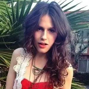 Erin Sanders / erinsanders nude photo #0040