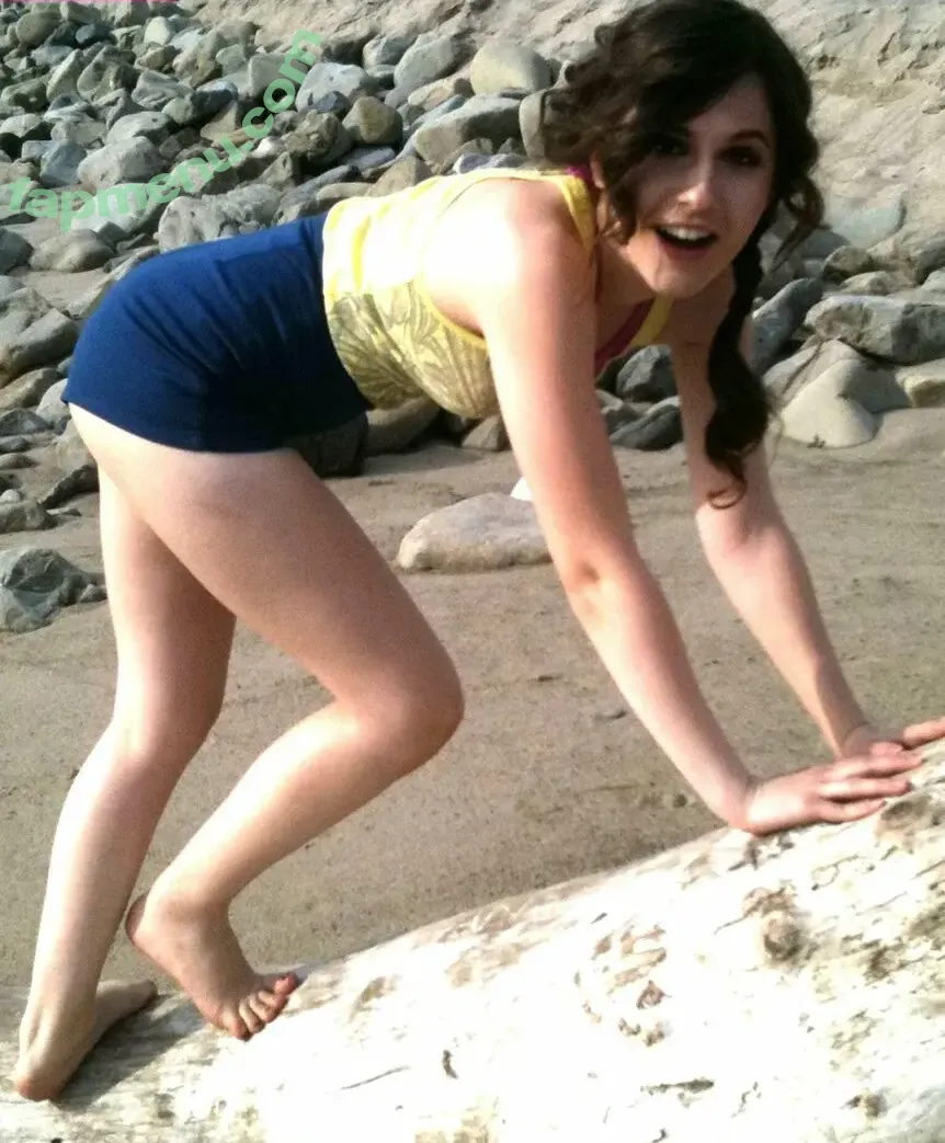 Erin Sanders nude photo #0083 (erinsanders)