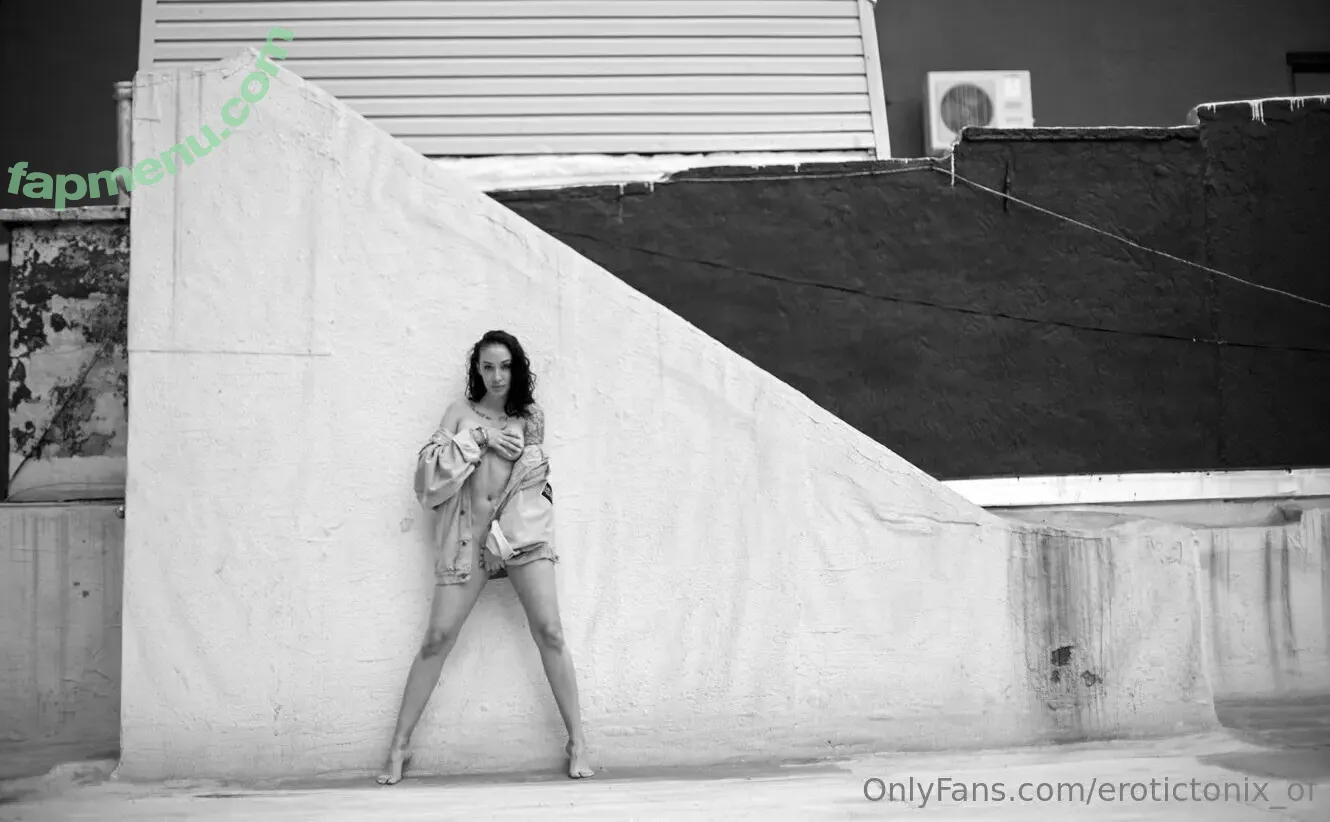 erotictonix_of nude photo #0023 (tonitonitoni81)