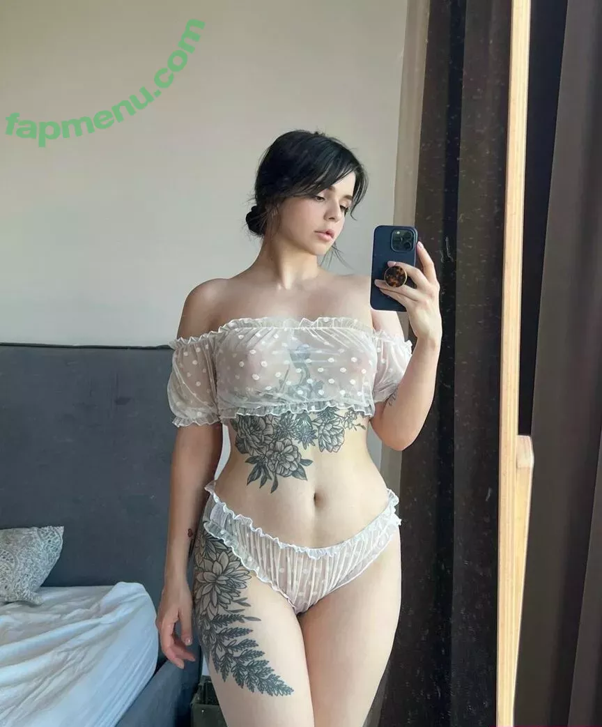 es.lain nude photo #0543 (Yummy Yum Yum)