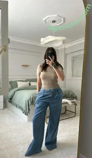 Es1nce / Esin Çepni nude photo #0075