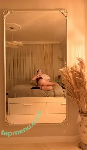 Es1nce / Esin Çepni nude photo #0228