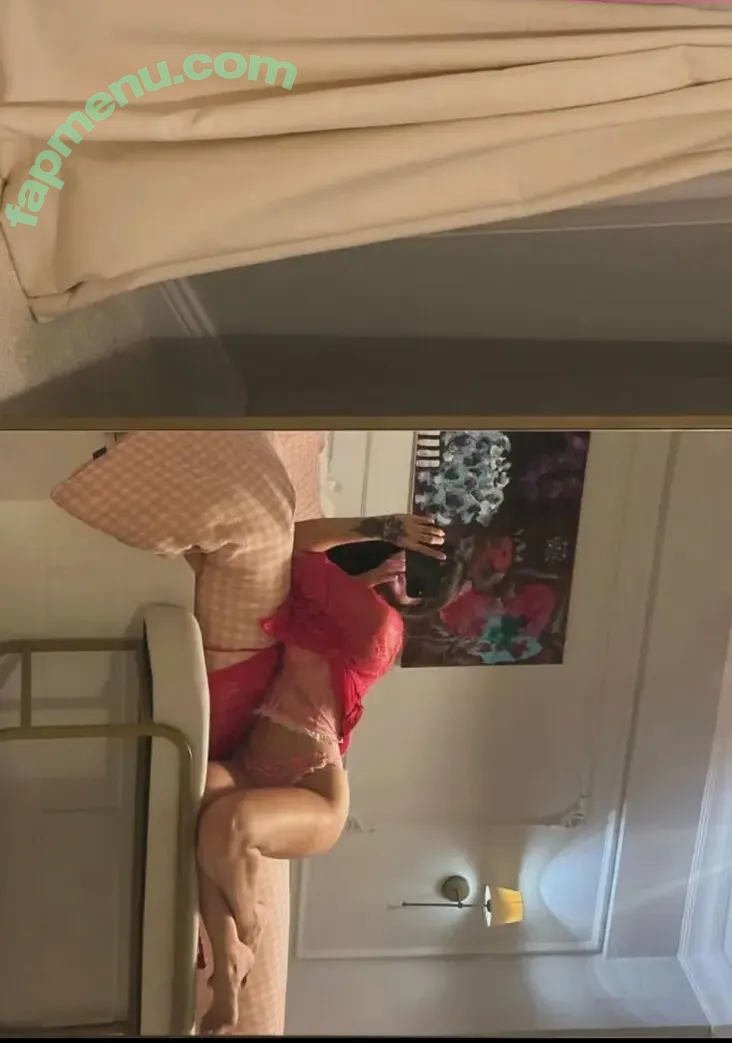 Es1nce nude photo #0092 (Esin Çepni)