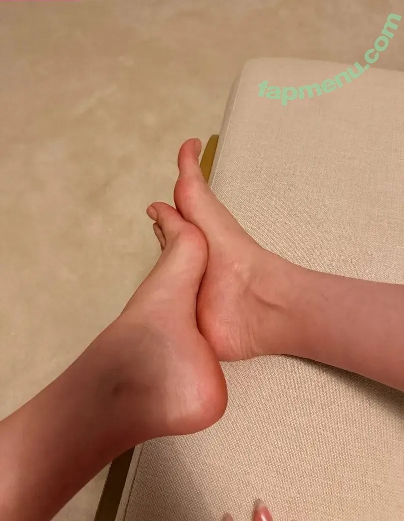 Es1nce nude photo #0156 (Esin Çepni)