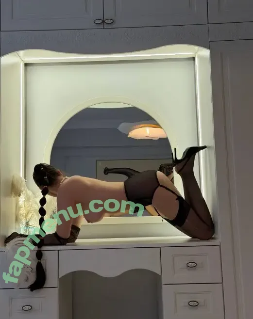 Es1nce nude photo #0202 (Esin Çepni)