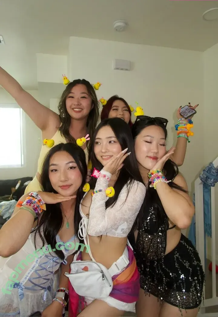 esblee nude photo #0165 (Esther Lee / esblee2 / goodie_isabelle)