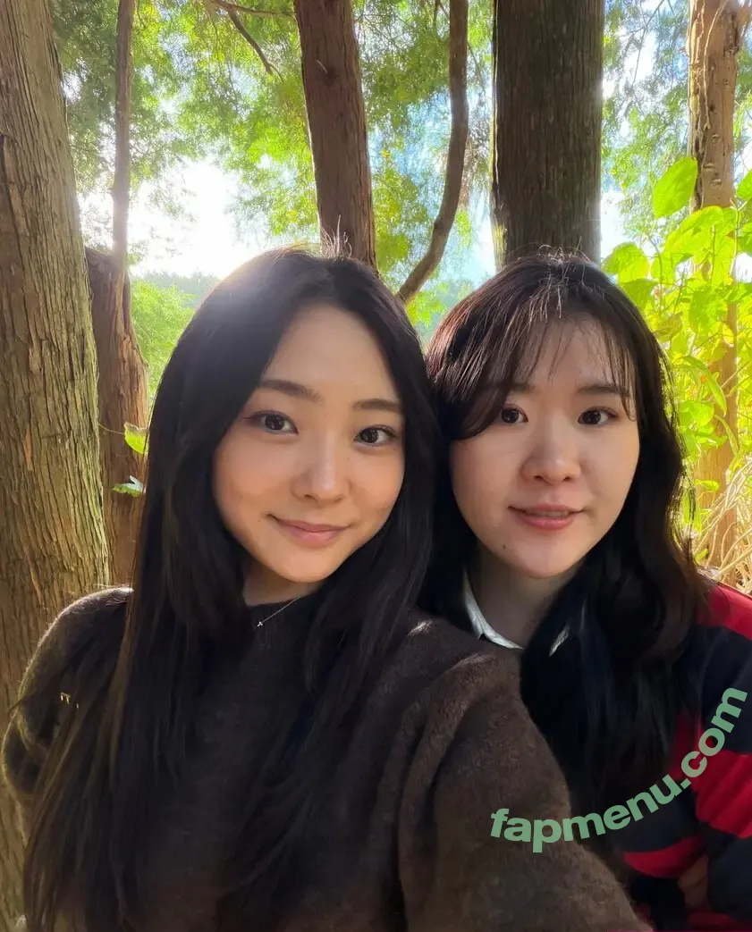 esblee nude photo #0184 (Esther Lee / esblee2 / goodie_isabelle)