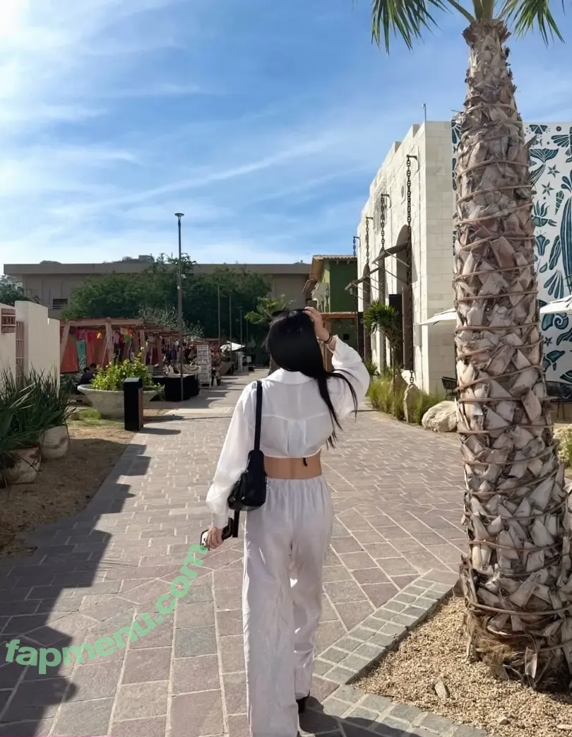 esblee nude photo #0192 (Esther Lee / esblee2 / goodie_isabelle)