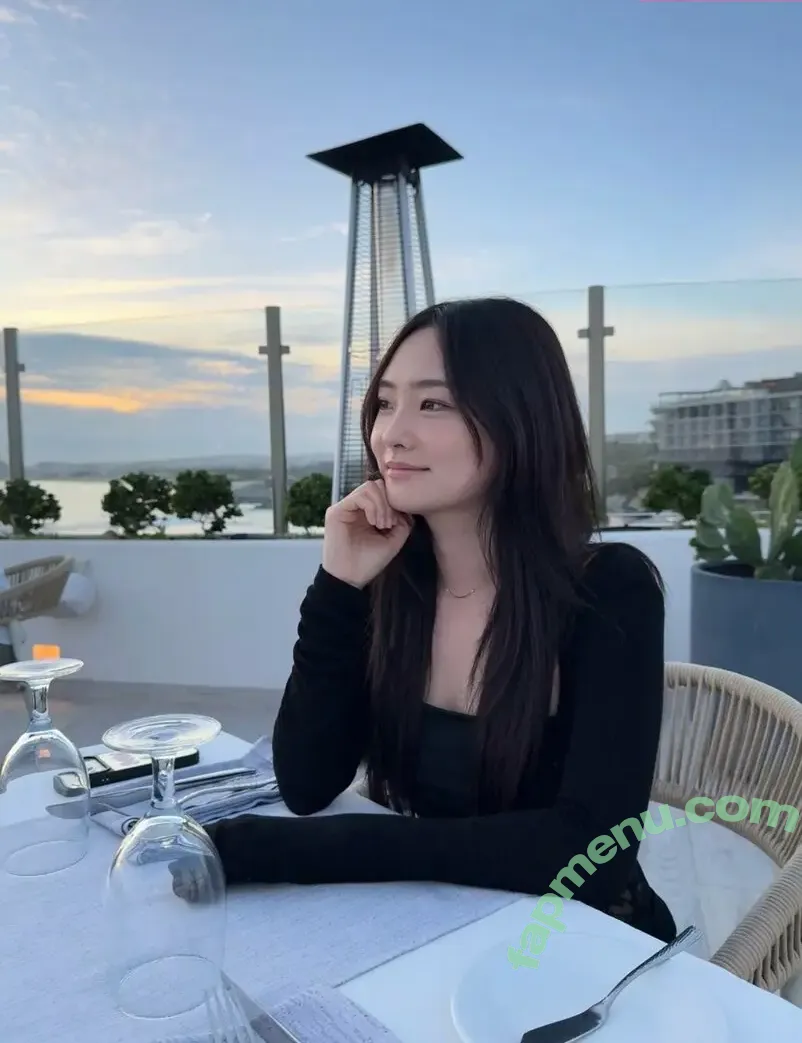 esblee nude photo #0201 (Esther Lee / esblee2 / goodie_isabelle)