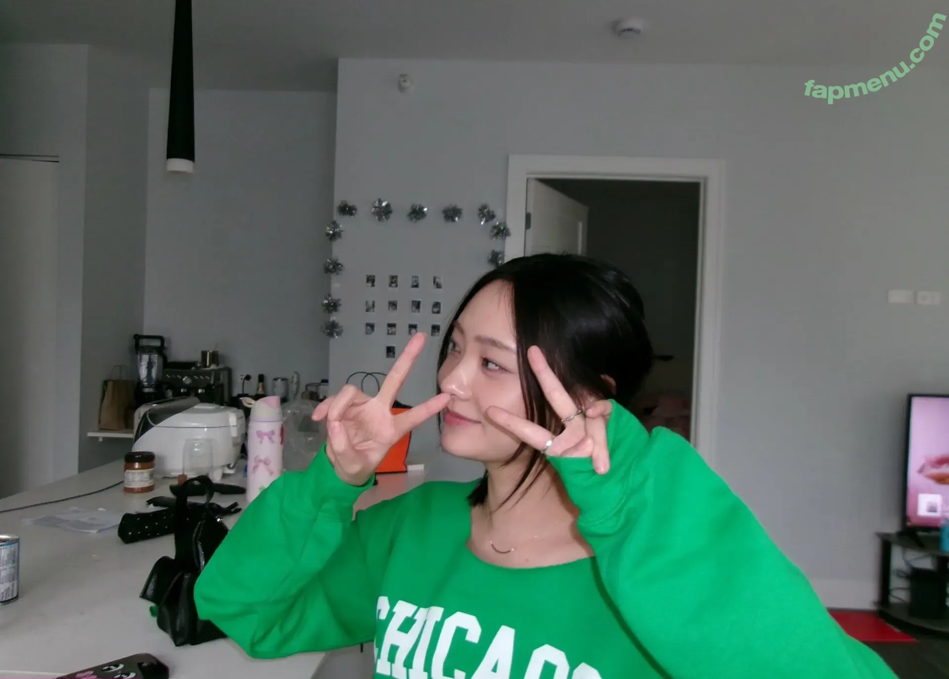 esblee nude photo #0228 (Esther Lee / esblee2 / goodie_isabelle)