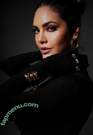 Esha Gupta / egupta nude photo #0082