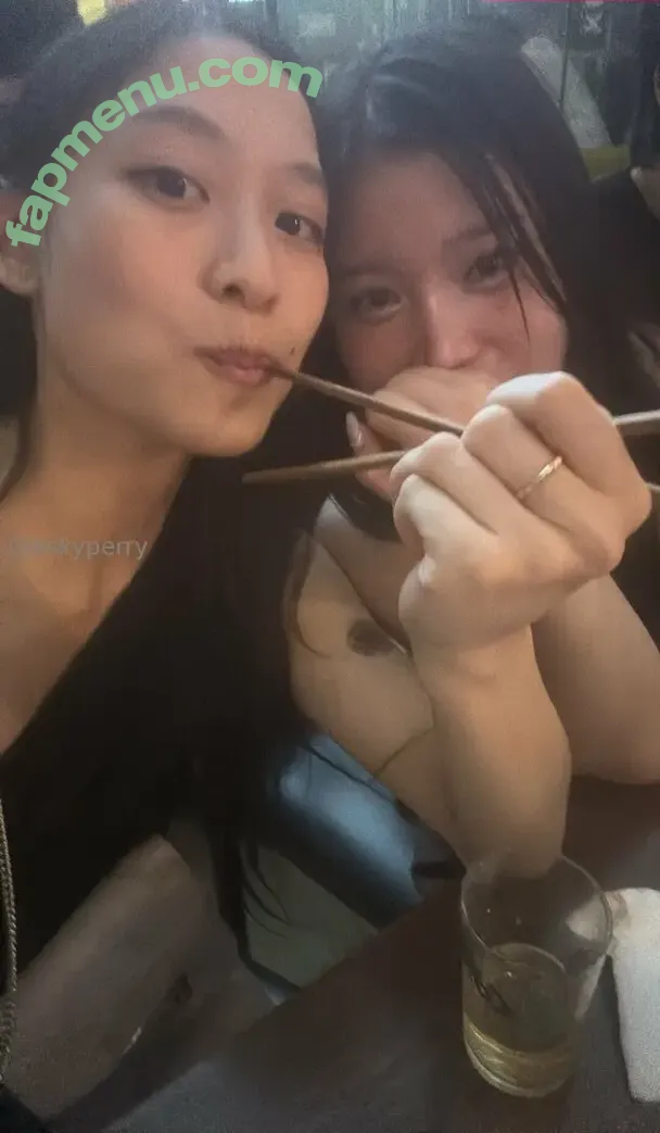 eskyperry nude photo #0015 (eskyperryy)