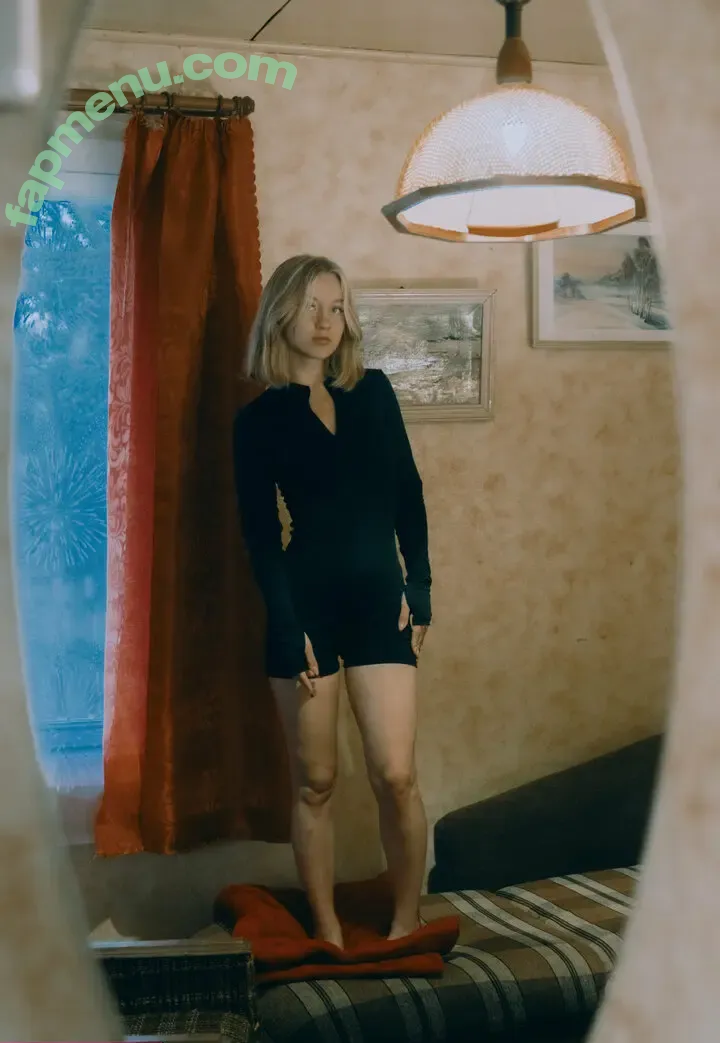 Esmabraddy nude photo #0052 (emsybrady)