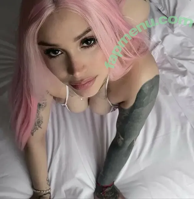 esmeaawii nude photo #0001 (Esmeawii)