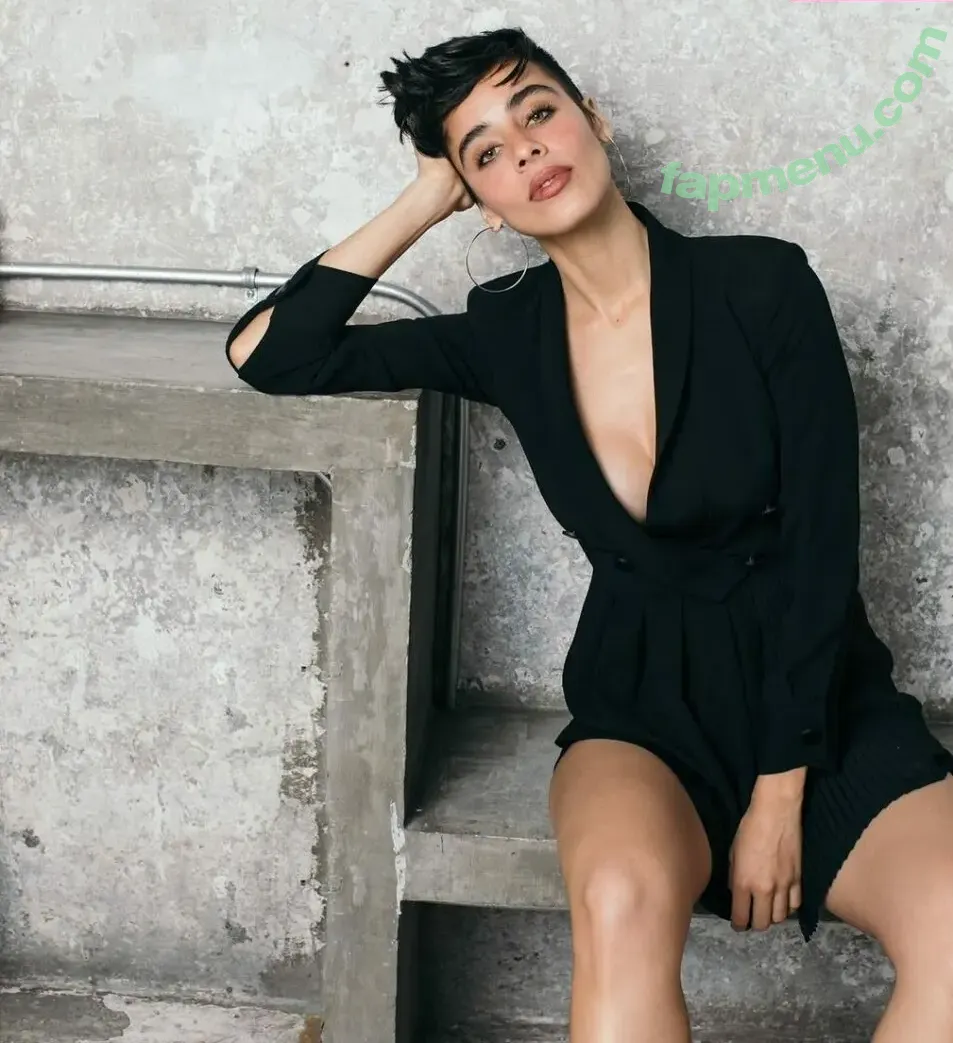 Esmeralda Pimentel nude photo #0016 (Esmeralda Pimentel)