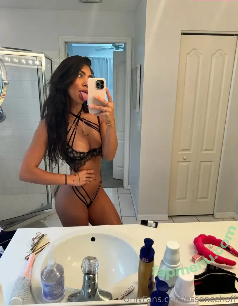 Essence Hoffman nude photo #0022 (Blueeyedqueen / Blueeyedqueen1 / essencehoff)