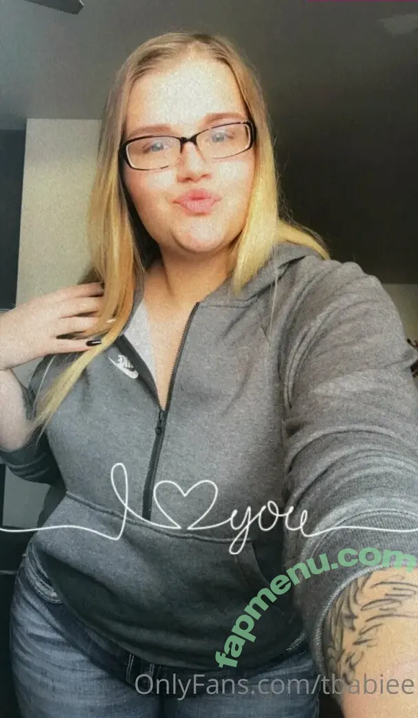 essenceskyye nude photo #0009 (essenceskye)