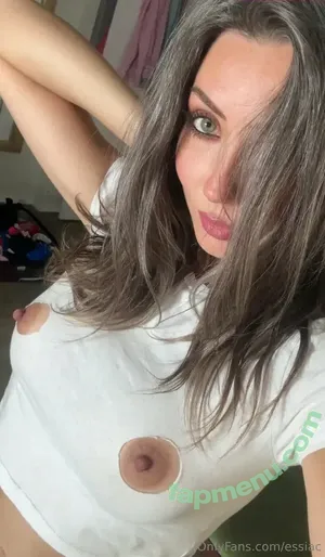 essiac / Casssie / cassie nude photo #0013