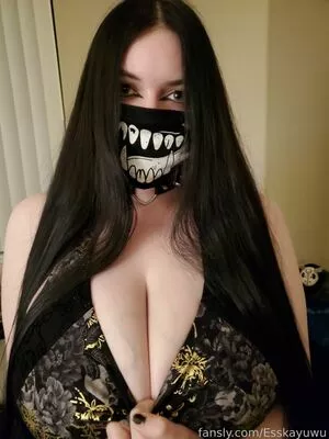 Esskayuwu nude photo #0072