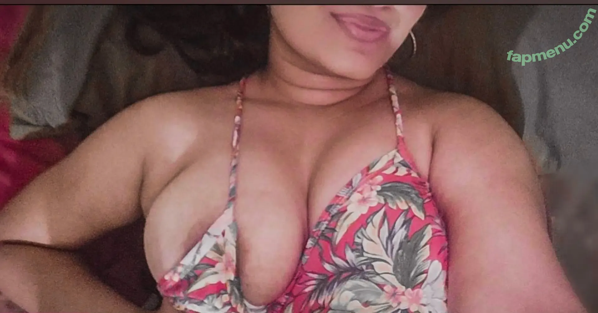 Essy868 nude photo #0001 (b_ella_beauti / isaura_ivy)