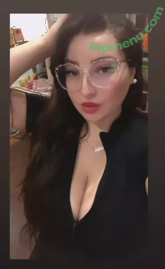 Estefania Rodriguez nude photo #0045 (estefi_r.a / tiffanycat)