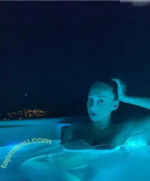 Ester Expósito / ester_exposito / esterexpositto nude photo #0023