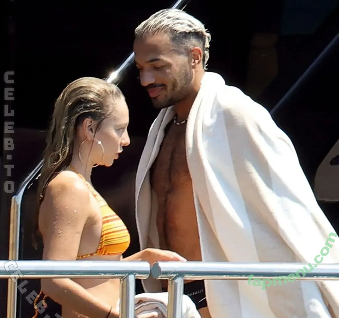 Ester Expósito nude photo #0300 (ester_exposito / esterexpositto)